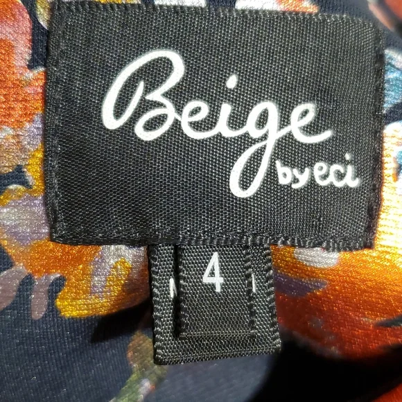 Beige By Eci Sz 4 Floral with Metallic looking flowers. BEAUTIFUL dress - Picture 14 of 15